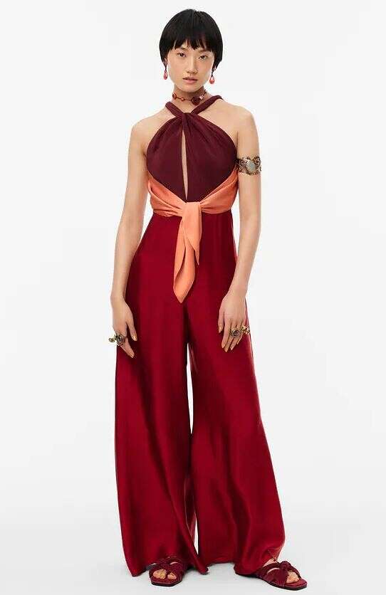 אוברול בעיטור סרט. 599 שקלים